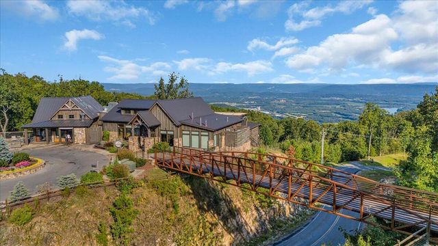 260 Compass Drive, Jasper, TN 37347