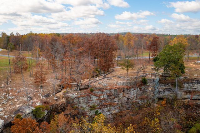 260 Compass Drive, Jasper, TN 37347