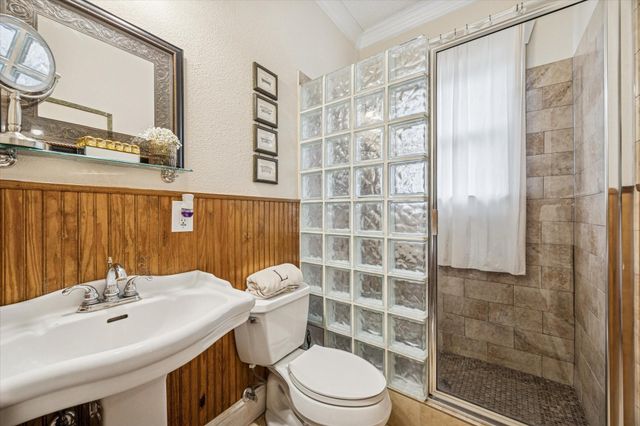 313 Byrne Street, Houston, TX 77009