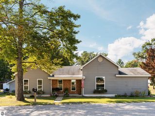 102 S Boyd Street, Fife Lake, MI 49633