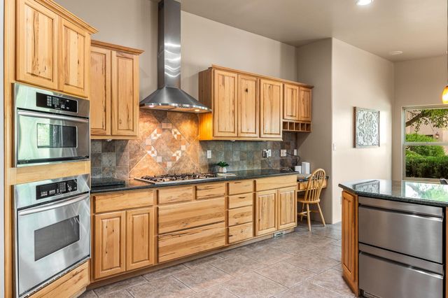 116 Savannah Lane, Corrales, NM 87048