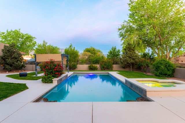 116 Savannah Lane, Corrales, NM 87048