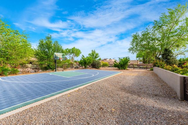 116 Savannah Lane, Corrales, NM 87048