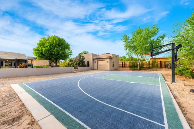 116 Savannah Lane, Corrales, NM 87048