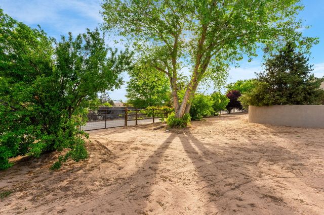 116 Savannah Lane, Corrales, NM 87048