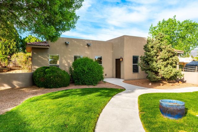 116 Savannah Lane, Corrales, NM 87048
