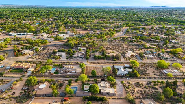 116 Savannah Lane, Corrales, NM 87048