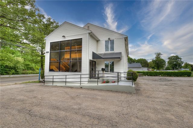 626 Toll Gate Road, Warwick, RI 02886