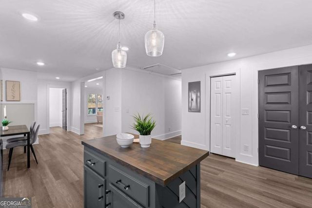 170 Stanhope Circle NW, Atlanta, GA 30314