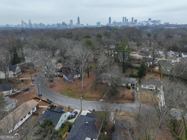 170 Stanhope Circle NW, Atlanta, GA 30314