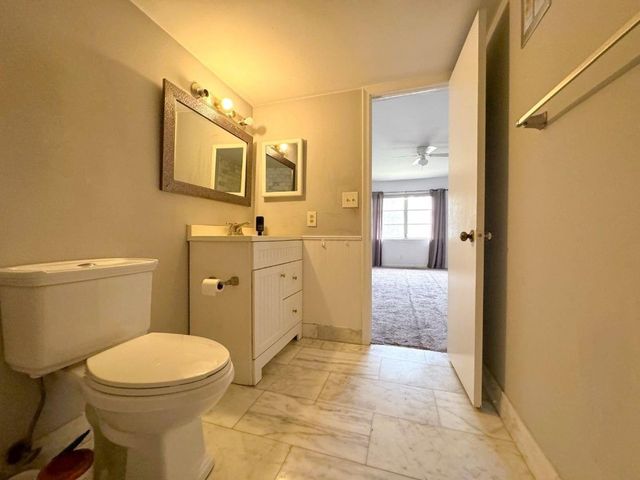12 NE 19th Court 204A, Wilton Manors, FL 33305