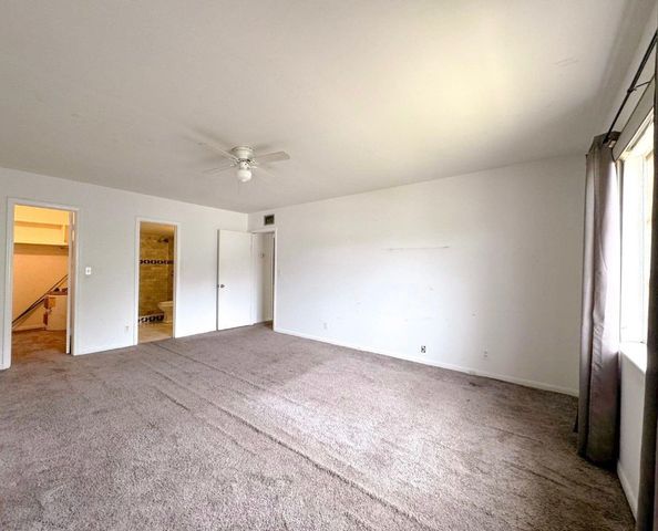 12 NE 19th Court 204A, Wilton Manors, FL 33305