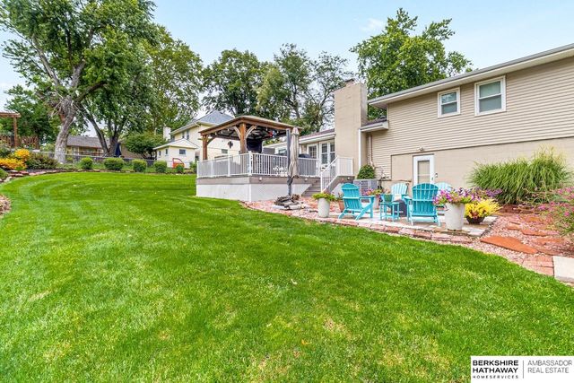 705 Hogan Drive, Papillion, NE 68046
