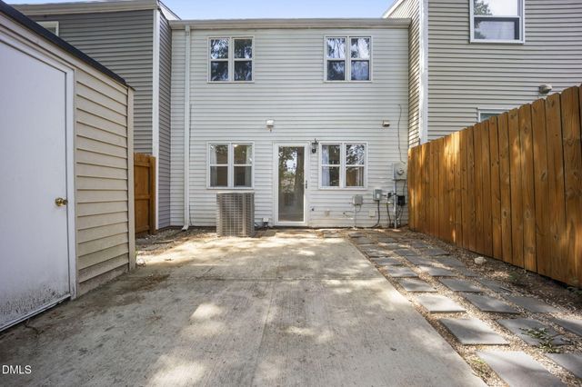 7728 Crown Crest Court, Raleigh, NC 27615