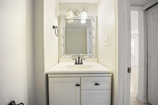 7728 Crown Crest Court, Raleigh, NC 27615