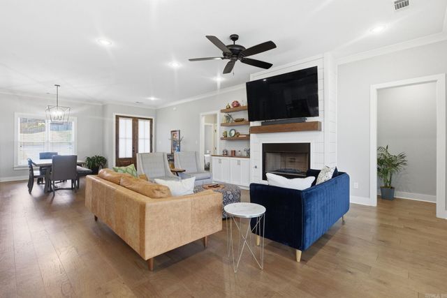 877 Belle Grove Loop, Benton, AR 72019