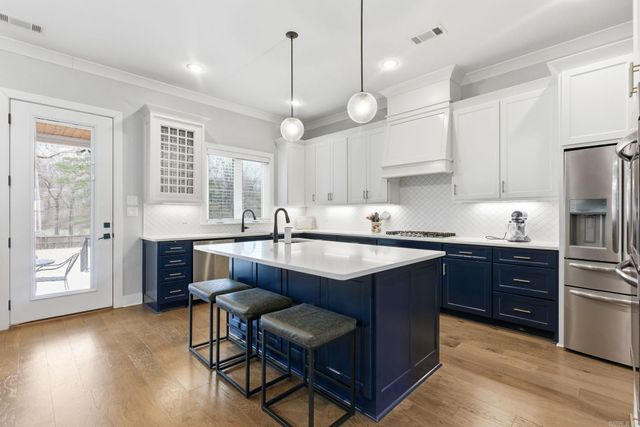 877 Belle Grove Loop, Benton, AR 72019