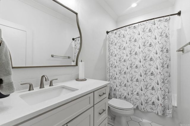 877 Belle Grove Loop, Benton, AR 72019