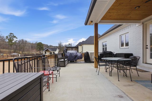 877 Belle Grove Loop, Benton, AR 72019