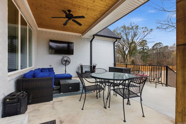 877 Belle Grove Loop, Benton, AR 72019