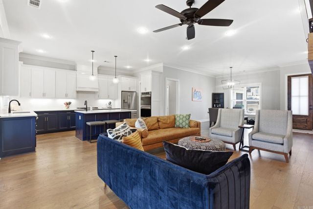 877 Belle Grove Loop, Benton, AR 72019