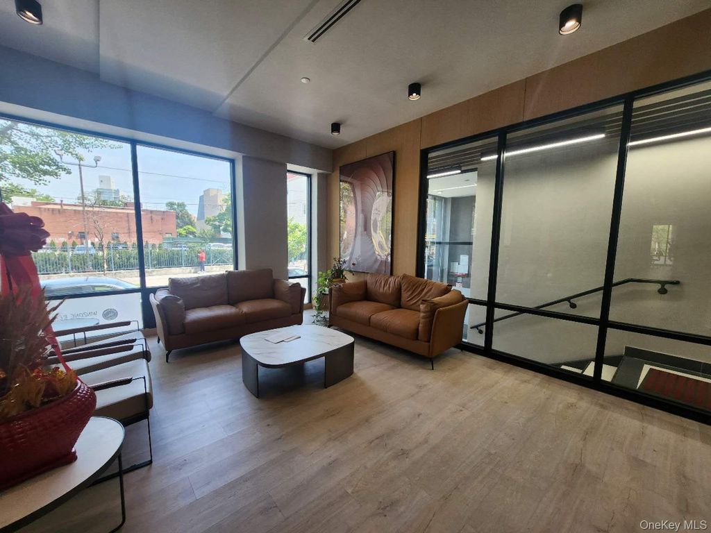 42-08 Bowne Street 102, Flushing, NY 11355 — photo 3