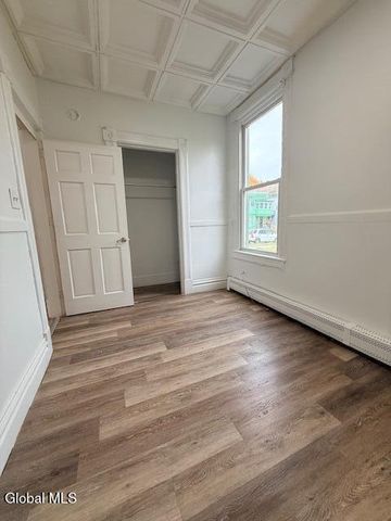 146 6th Avenue, Troy, NY 12180