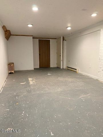 146 6th Avenue, Troy, NY 12180