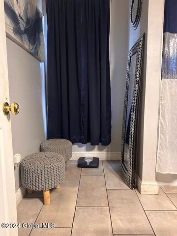 146 6th Avenue, Troy, NY 12180