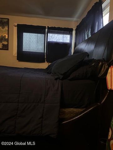 146 6th Avenue, Troy, NY 12180