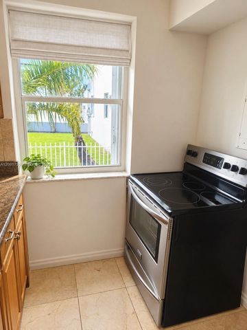 530 SW 10th Street 2-C, Miami, FL 33130