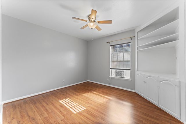 2824 Briarhurst Drive 14, Houston, TX 77057