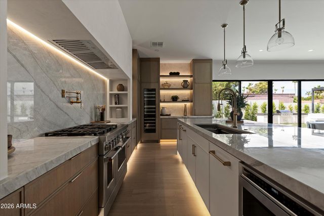 6648 E PERSHING Avenue, Scottsdale, AZ 85254