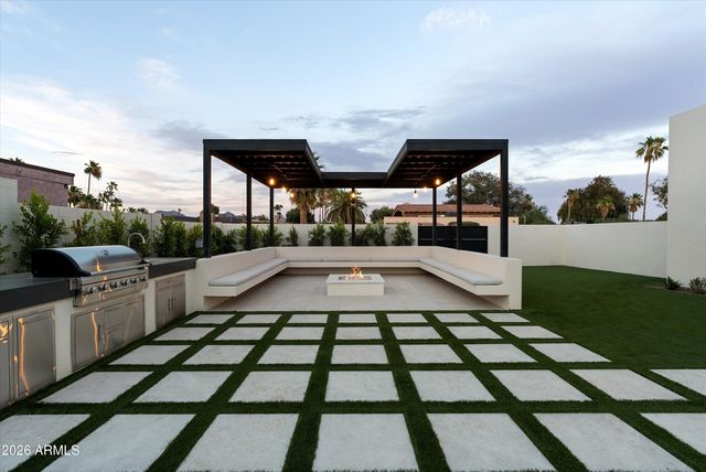 6648 E PERSHING Avenue, Scottsdale, AZ 85254