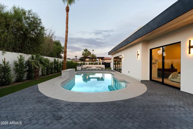 6648 E PERSHING Avenue, Scottsdale, AZ 85254
