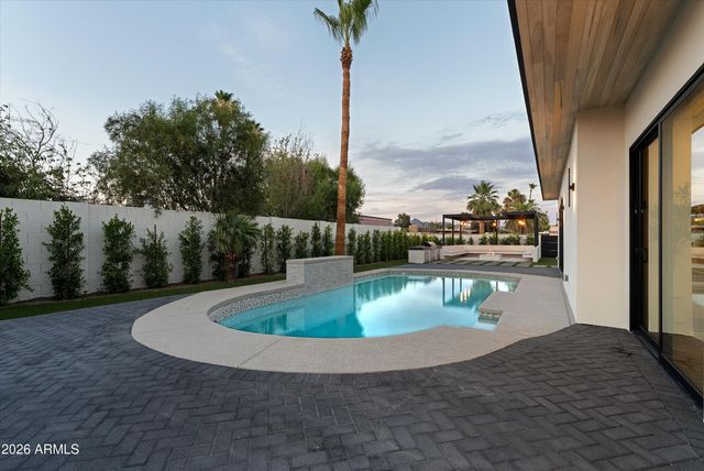 6648 E PERSHING Avenue, Scottsdale, AZ 85254