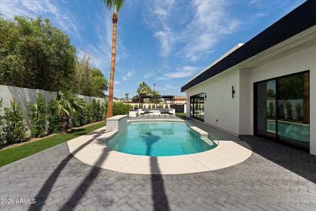 6648 E PERSHING Avenue, Scottsdale, AZ 85254