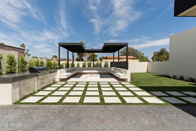 6648 E PERSHING Avenue, Scottsdale, AZ 85254