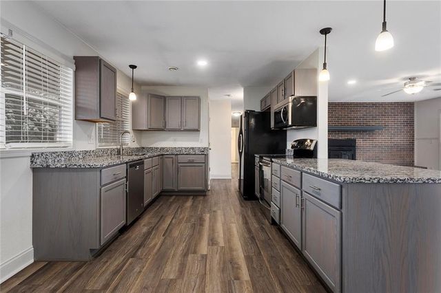 200 Lakecrest Boulevard, Rushville, MO 64484