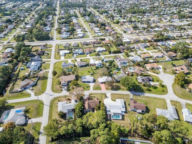 210 SE Crosspoint Drive, Port St. Lucie, Port St Lucie, FL 34983