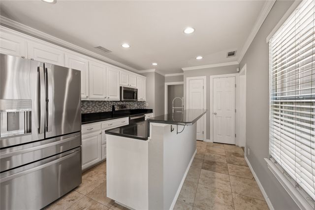4424 Calmont Avenue, Fort Worth, TX 76107