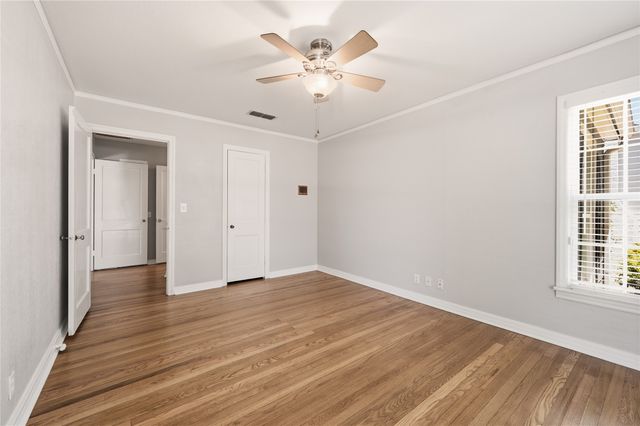 4424 Calmont Avenue, Fort Worth, TX 76107