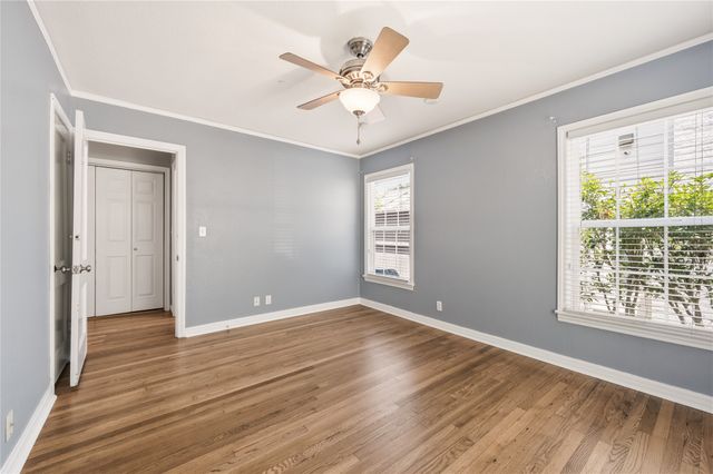 4424 Calmont Avenue, Fort Worth, TX 76107