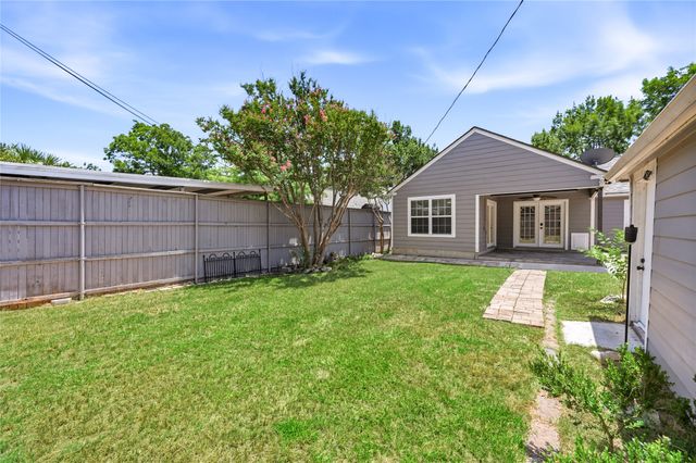4424 Calmont Avenue, Fort Worth, TX 76107
