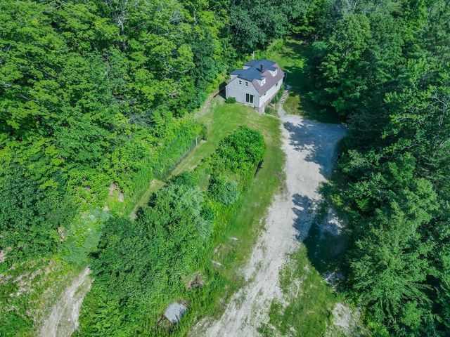40 Brown Road, Deerfield, NH 03037