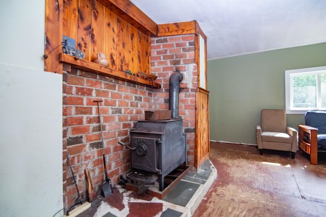 40 Brown Road, Deerfield, NH 03037