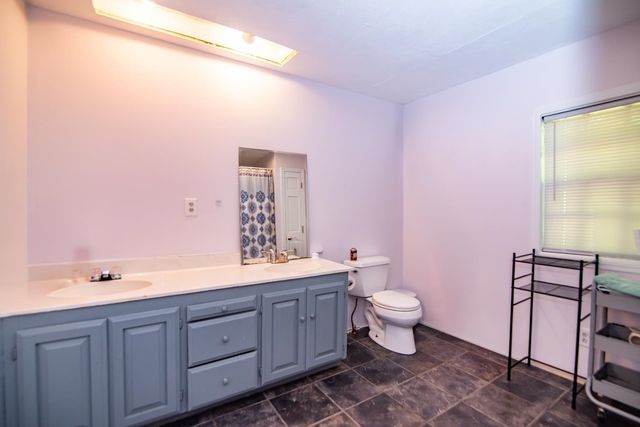 40 Brown Road, Deerfield, NH 03037