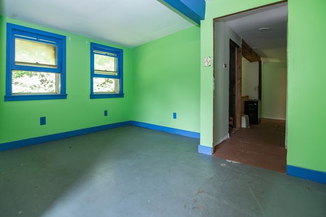 40 Brown Road, Deerfield, NH 03037
