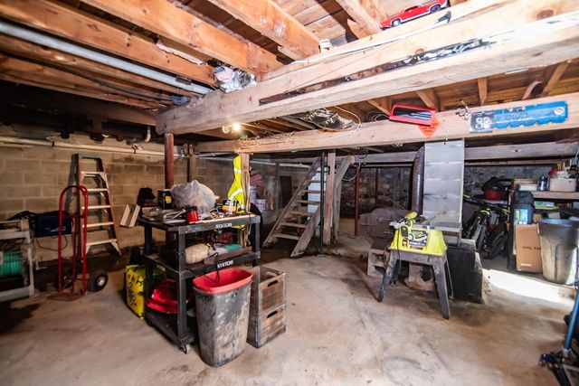 40 Brown Road, Deerfield, NH 03037