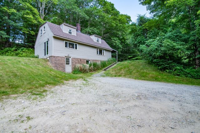 40 Brown Road, Deerfield, NH 03037